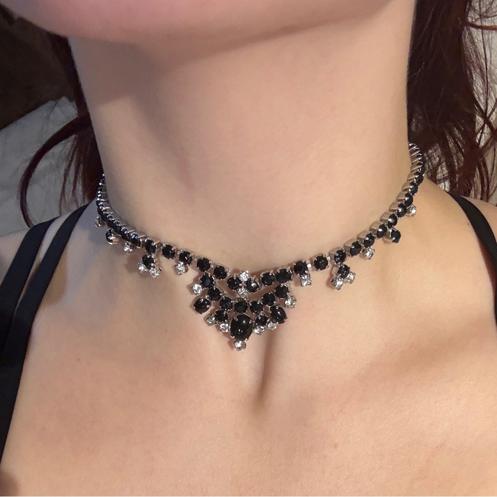 Elegant Black and Silver Necklace